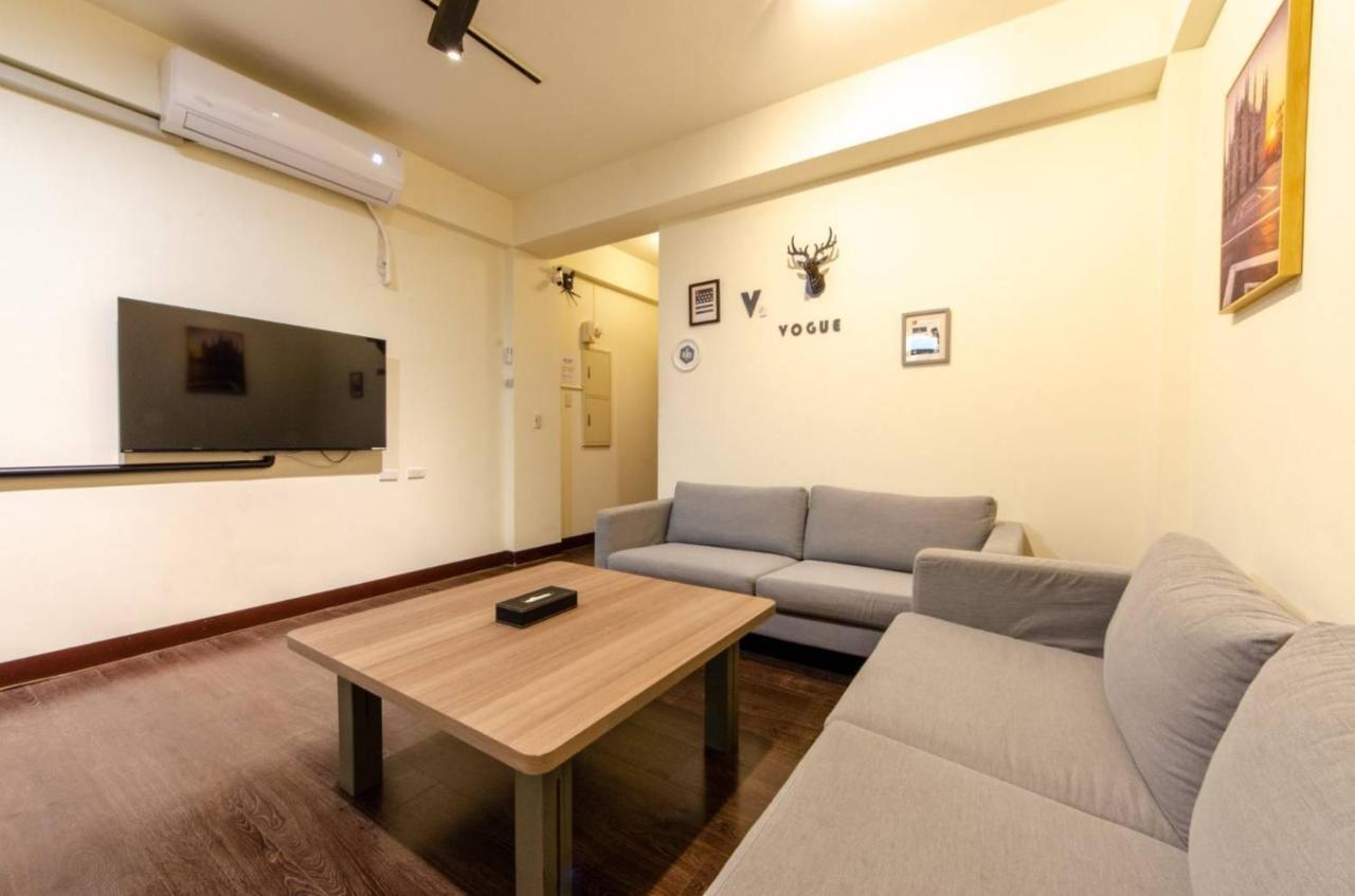 安平宜居包棟 Ktv 民宿-依人數開放房型 Tainan Extérieur photo