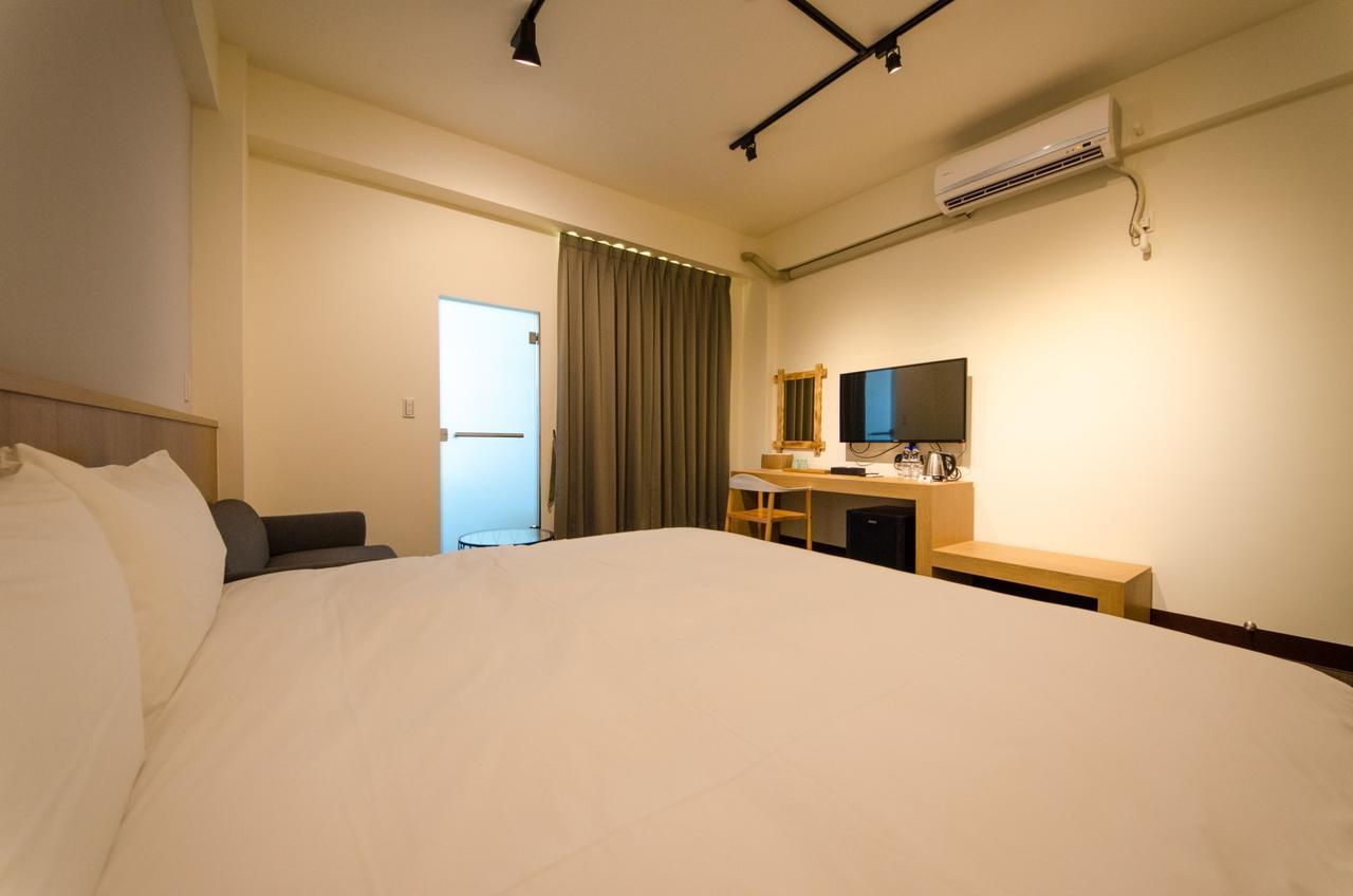 安平宜居包棟 Ktv 民宿-依人數開放房型 Tainan Extérieur photo